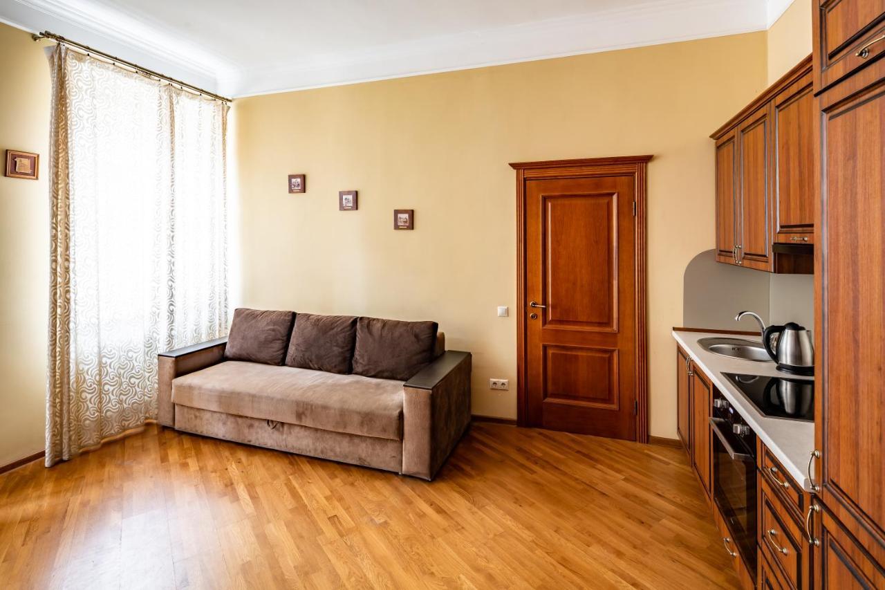 13 Franka Apartment 1 Lviv Exterior foto