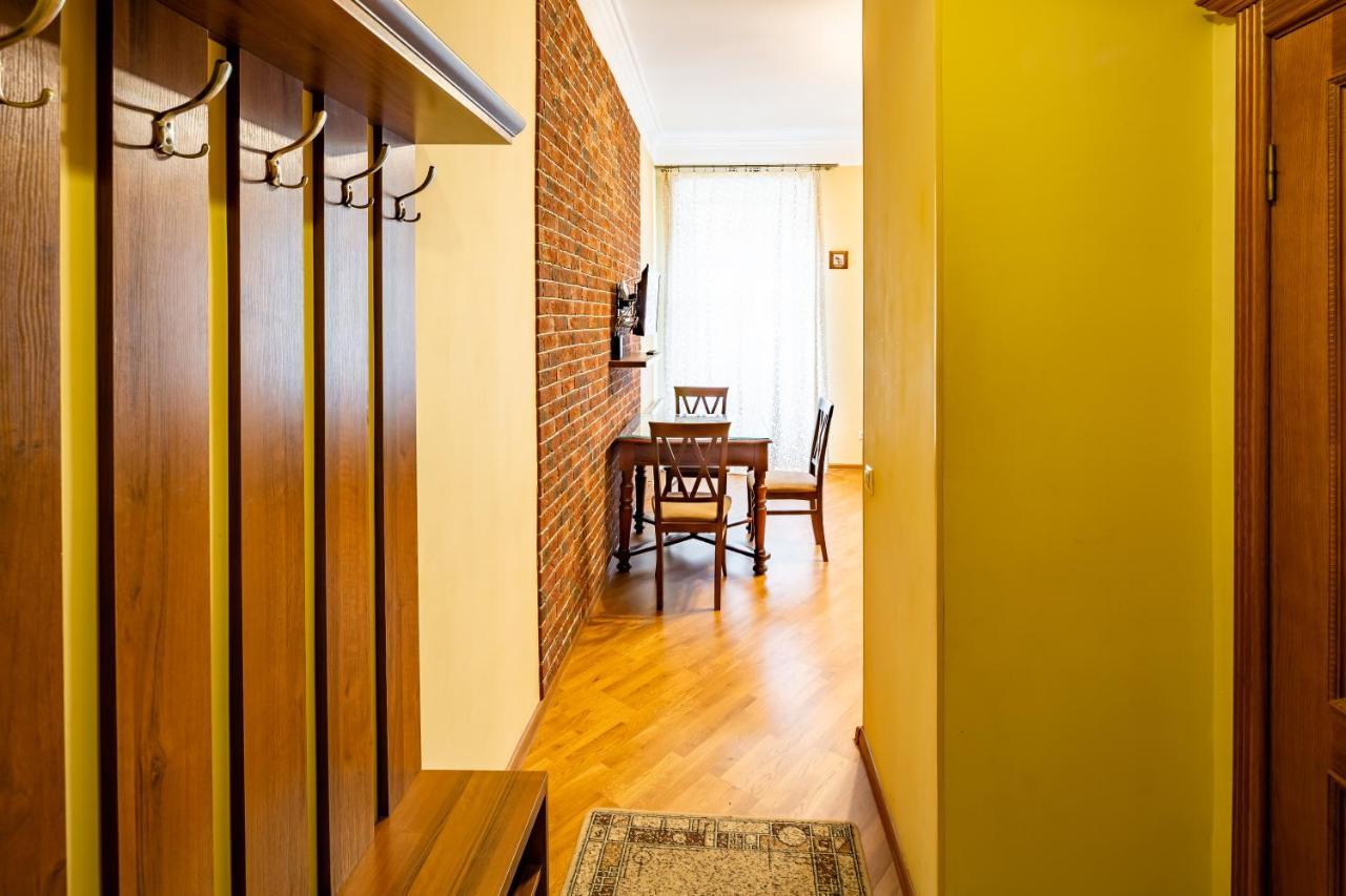 13 Franka Apartment 1 Lviv Exterior foto
